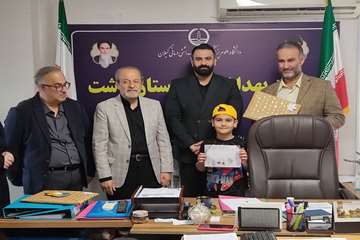 اهدای جوایز برگزیدگان مسابقه نقاشی با موضوع بهداشت در سفر اربعین